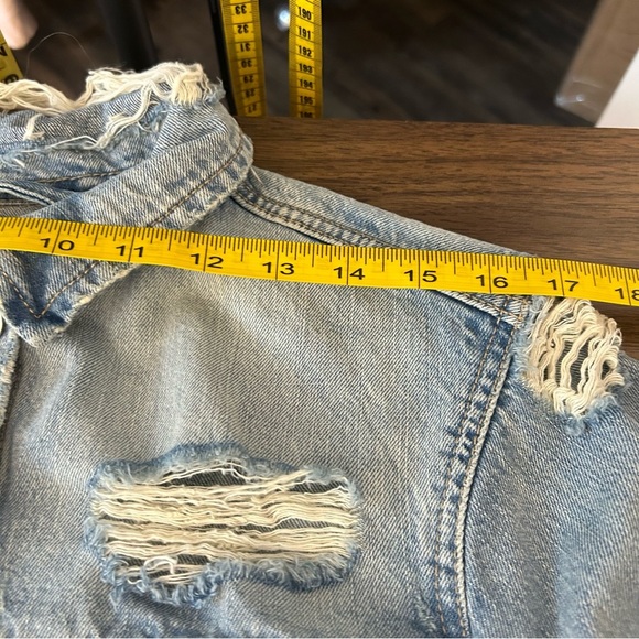 ❤️ Y2K Garage Distressed Light Blue Boyfriend Fit Denim Jacket Size S - Picture 7 of 10